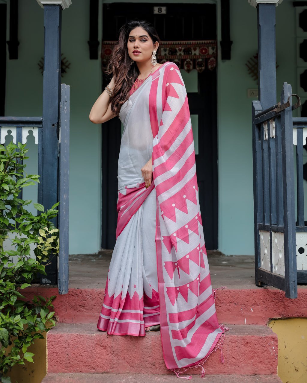 Contemporary White & Hot Pink Geometric Print Linen Cotton Saree - Image 3