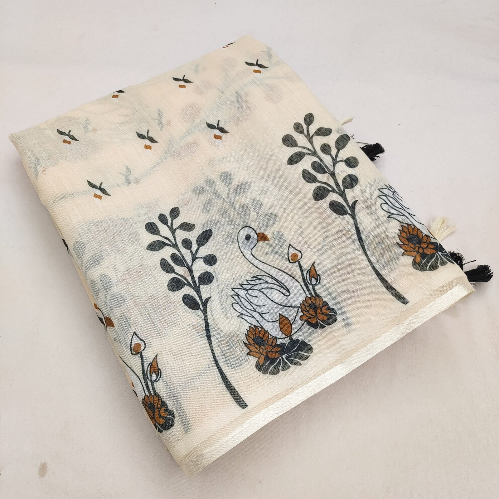 Cream Duck Special Linen Cotton Saree – Summer Friendly Wear - Image 3