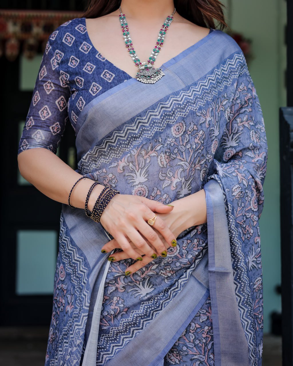 Elegant Grey-Blue Floral Linen Cotton Saree - Image 5