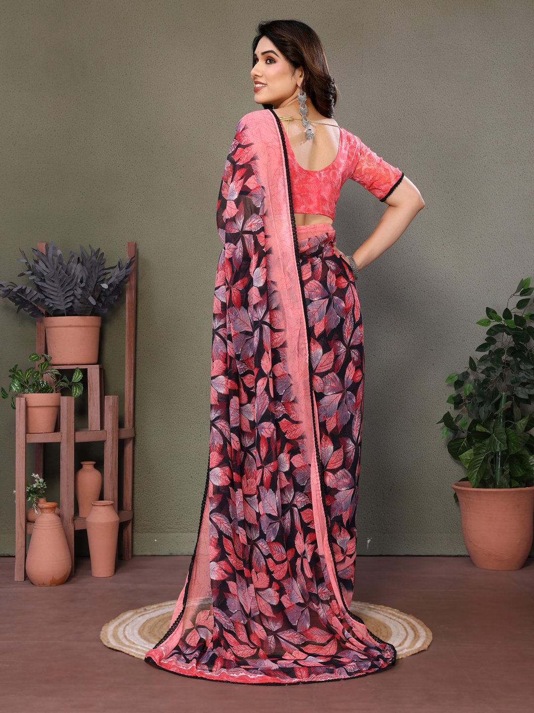 Elegant Heavy Chiffon Saree ✨ Beautiful Lace Border Finish - Image 4