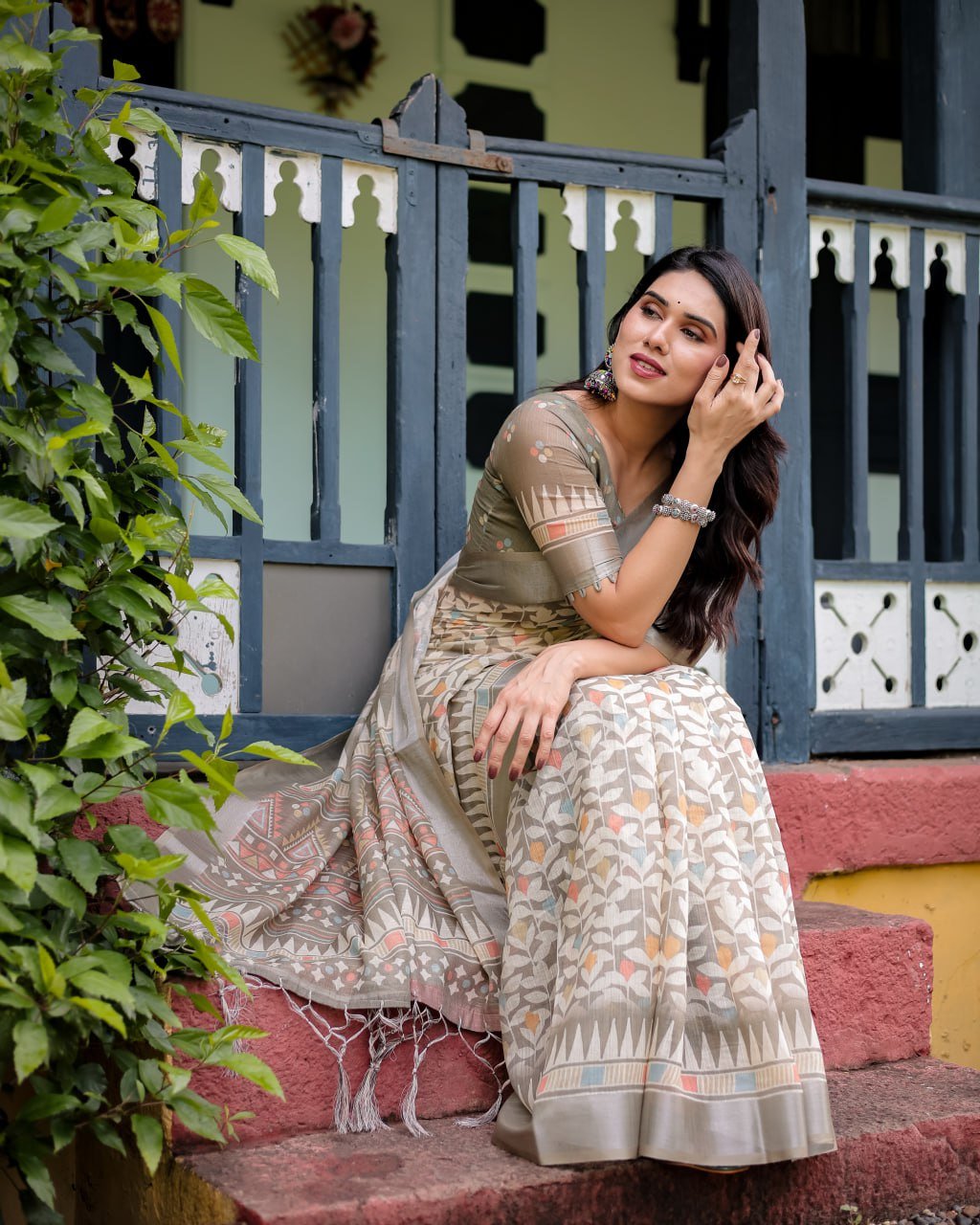 Elegant Off-White Linen Cotton Saree with Earthy Leafy Prints & Zari Border | With Blouse Piece - Image 5