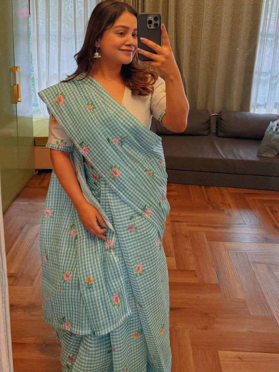 Premium Linen Cotton Digital Print Saree with Rich Pallu Border - Image 3