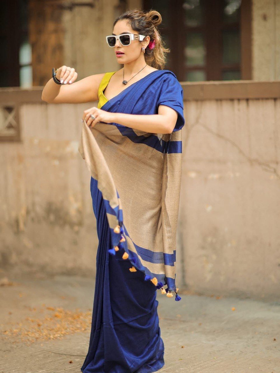 Premium Linen Cotton Digital Print Saree with Rich Pallu & Lace Border - Image 4