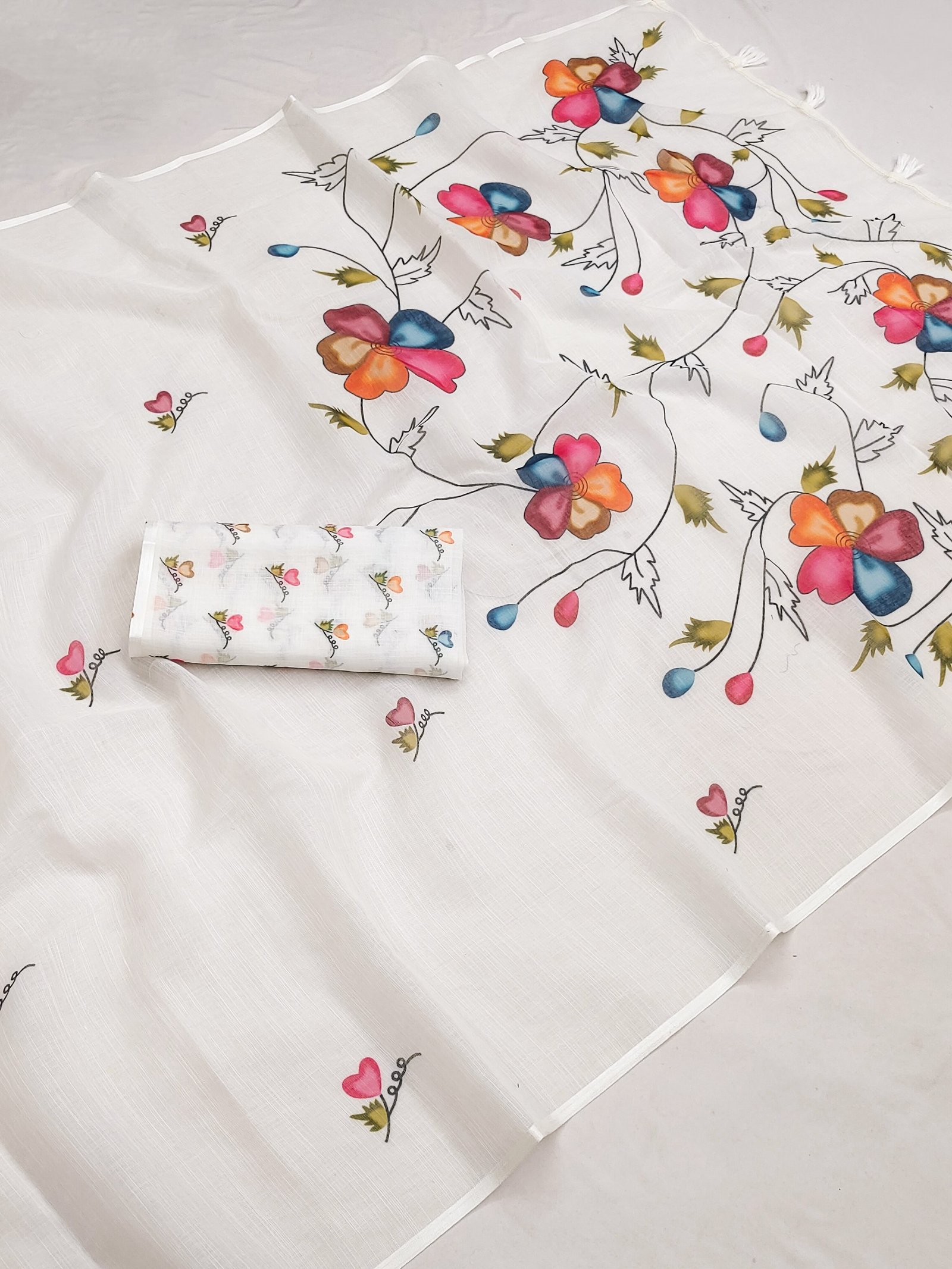 Premium Soft Linen Cotton Heart & Flower Print Saree with Tassel Pallu & Unstitched Blouse - Image 2