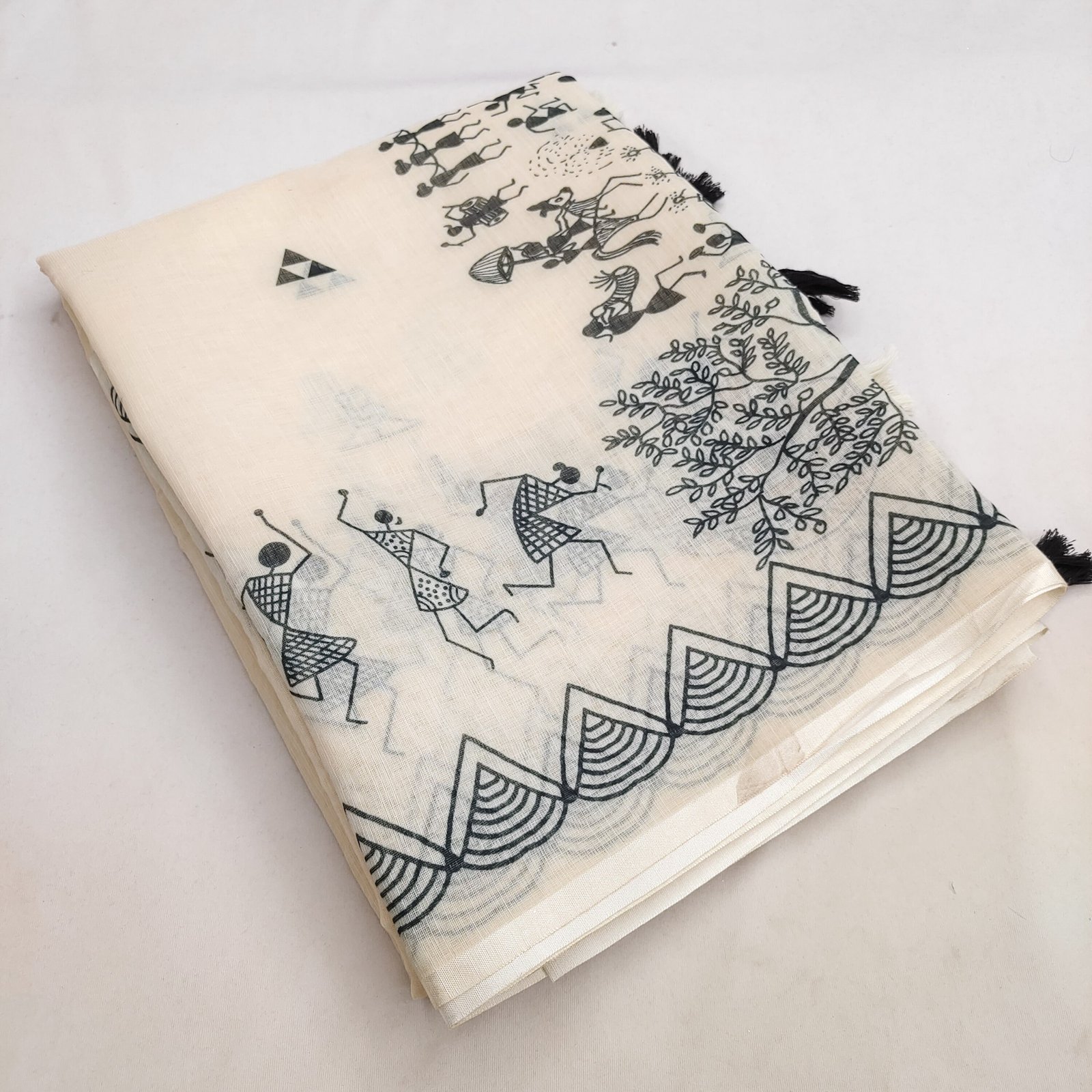 Warli Multi Soft Linen Cotton Printed Saree with Tassels & Blouse Piece - Image 3
