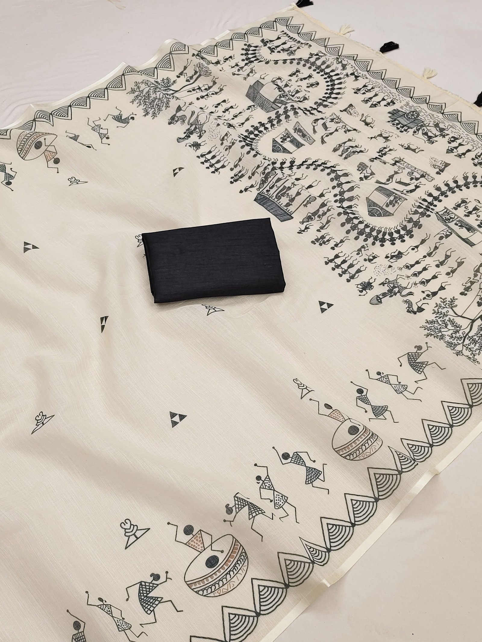 Warli Multi Soft Linen Cotton Printed Saree with Tassels & Blouse Piece - Image 5